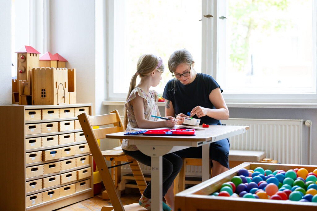 Pädiatrische Behandlung in der Ergotherapie in Friedenau
